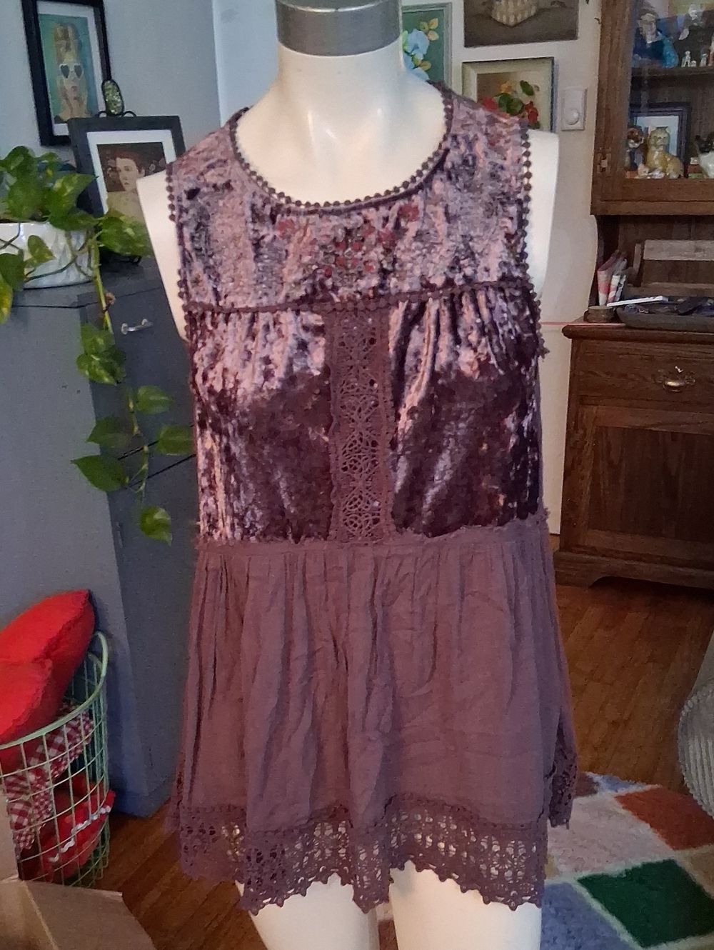 Knox Rose Mauve-Purple Velvet Crochet-Trim Sleeveless Tunic